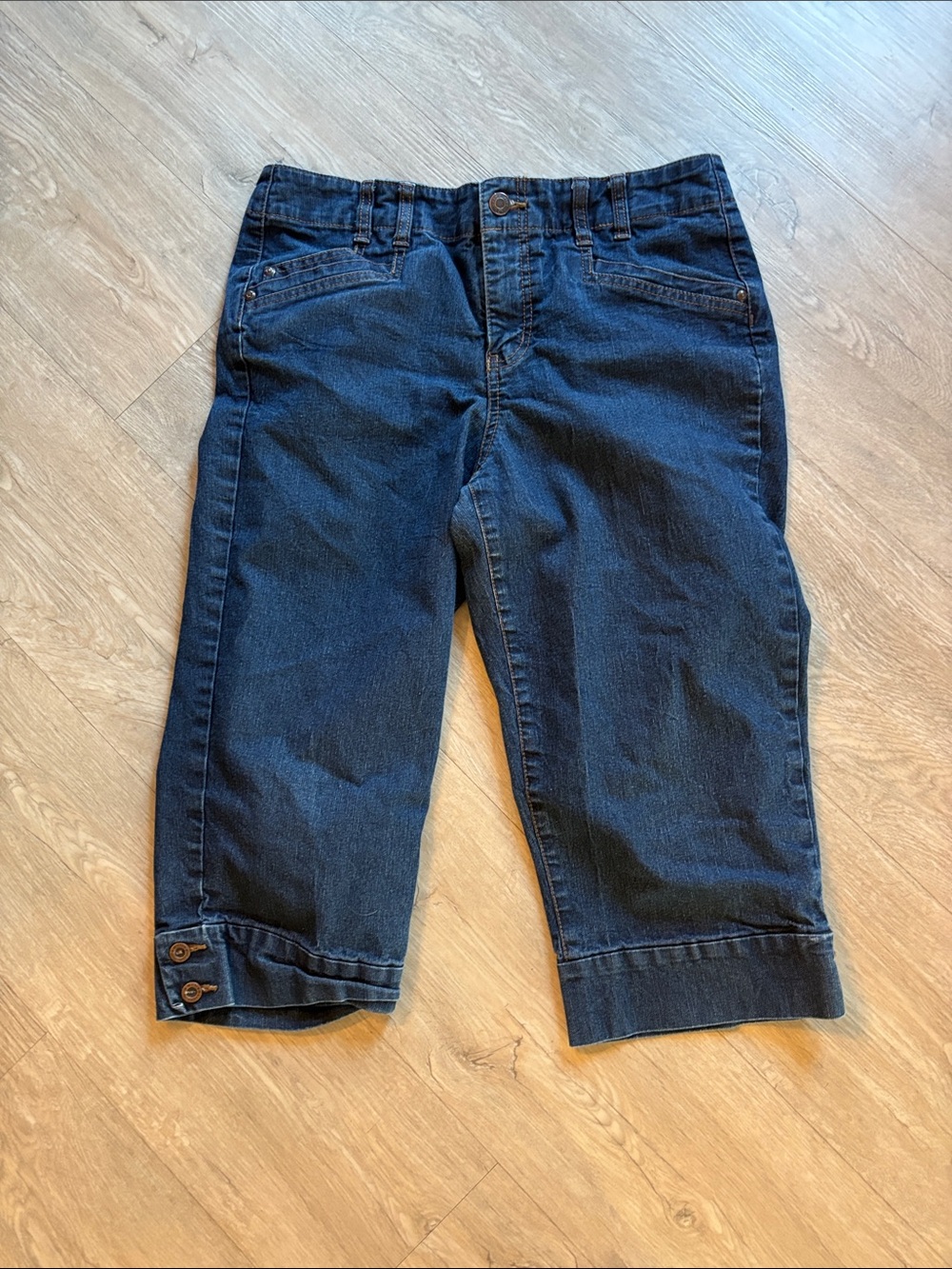 Bandolino Dark Blue Capri Jeans